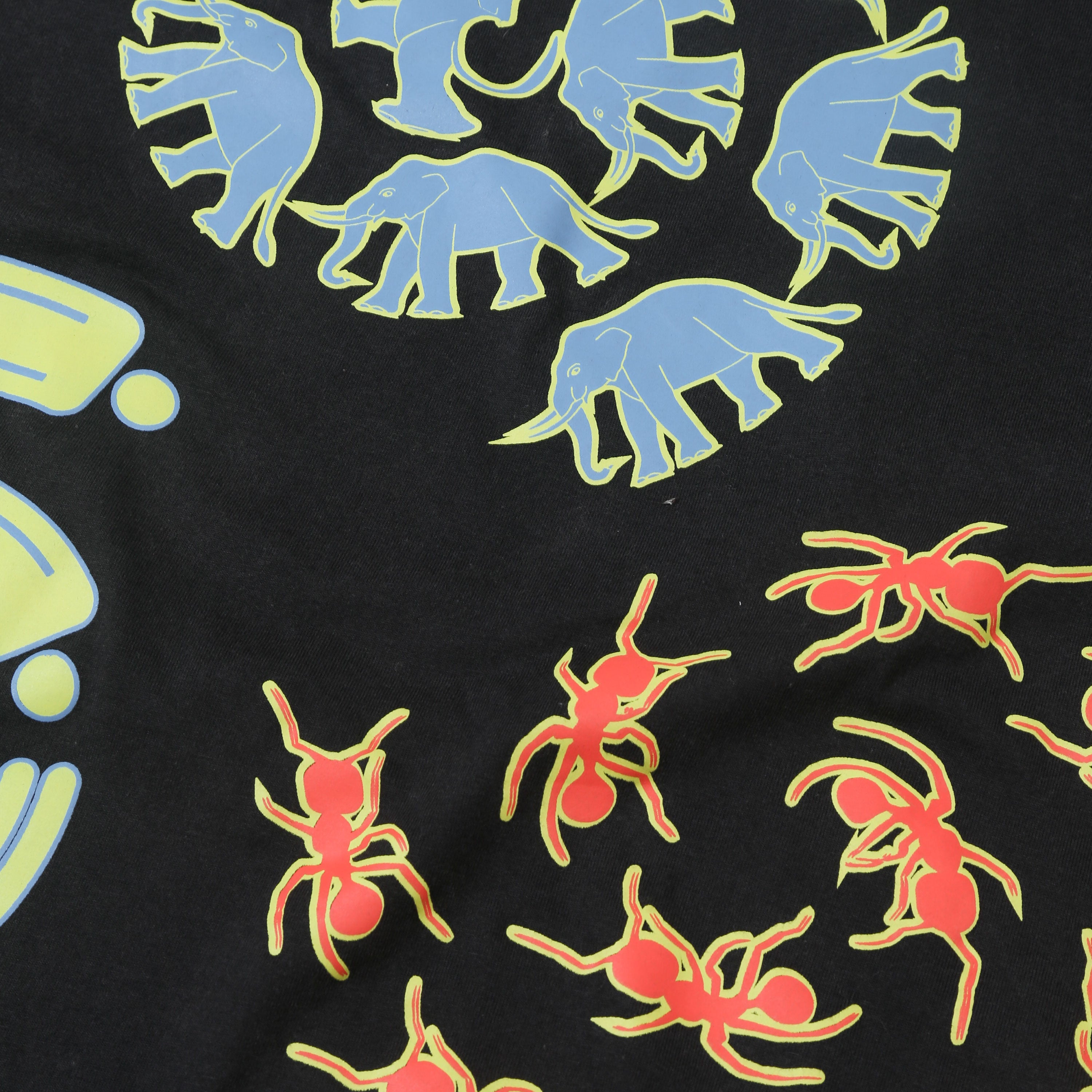 .Feast - Gajah Semut Manusia  Washed - T-shirt - Black